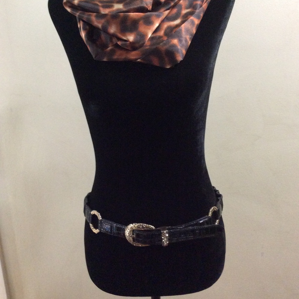 💗Brighton faux leather gold tone hearts belt💗
